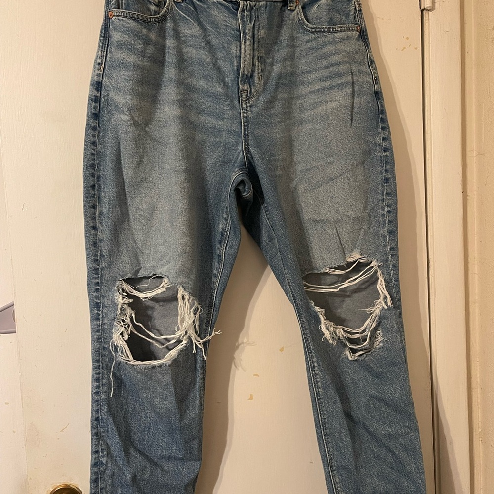 80’s or 90’s Ripped Mom Jean
